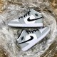 554724-092 Repsneakers Jordan 1 Mid Light Smoke Grey